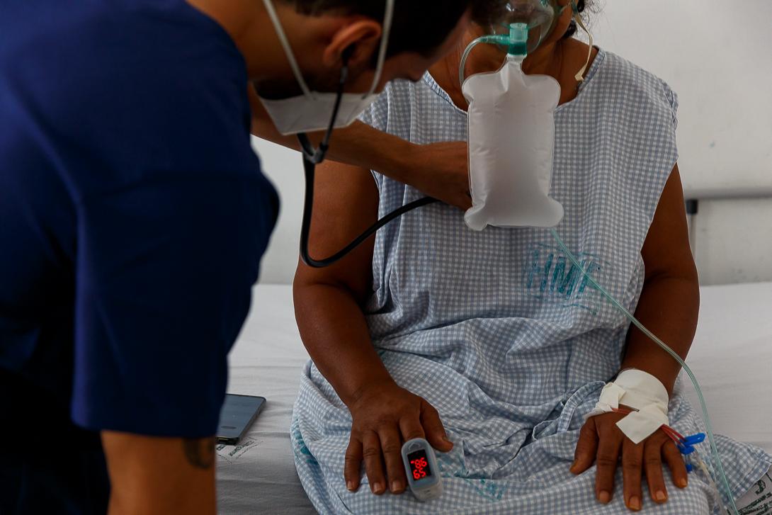 MSF soutient également l&#039;hôpital municipal de Ji-Paraná. En raison de la pression exercée par la pandémie sur le système de santé publique de la ville, l&#039;hôpital est désormais un centre de référence COVID-19. Avril 2021. Brésil. 