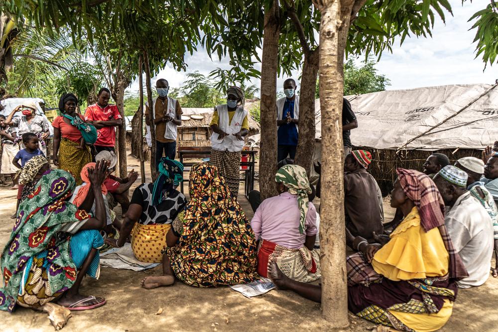 Une session de santé mentale est menée, par les équipes MSF, dans le camp de Nangua pour les personnes déplacées par le conflit armé à Cabo Delgado au Mozambique.