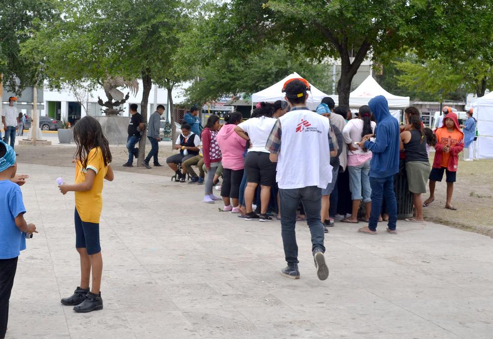 Les équipes de santé mentale MSF travaillant auprès des déportés dans des groupes de soutien psychologique à Reynosa ont observé des signes de traumatisme complexe et de dépression chez ces patients. 