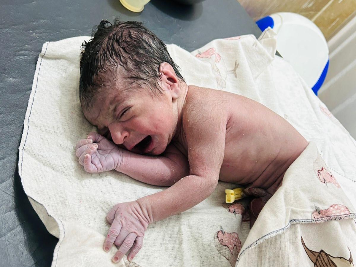 Bébé né dans la province du Baloutchistan Pakistan © MSF