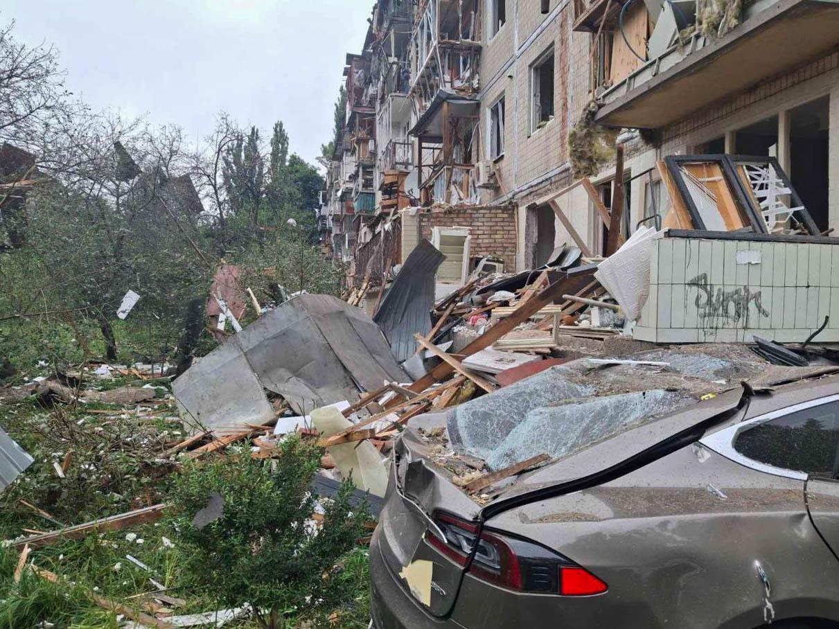 Kiev sous les bombes : les attaques de plus en plus nombreuses menacent les vies et les soins médicaux essentiels.