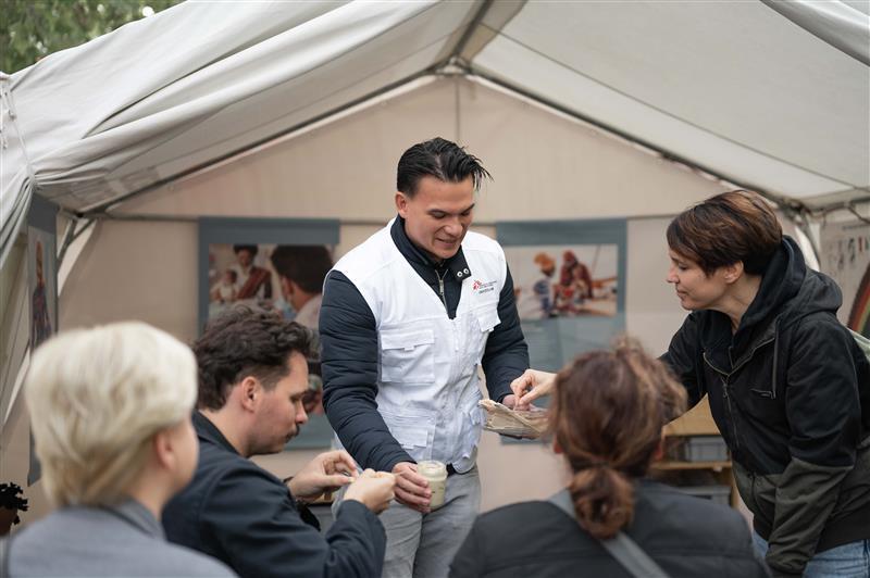 Intervenant lors du Medex Germany, l'exposition immersive de MSF