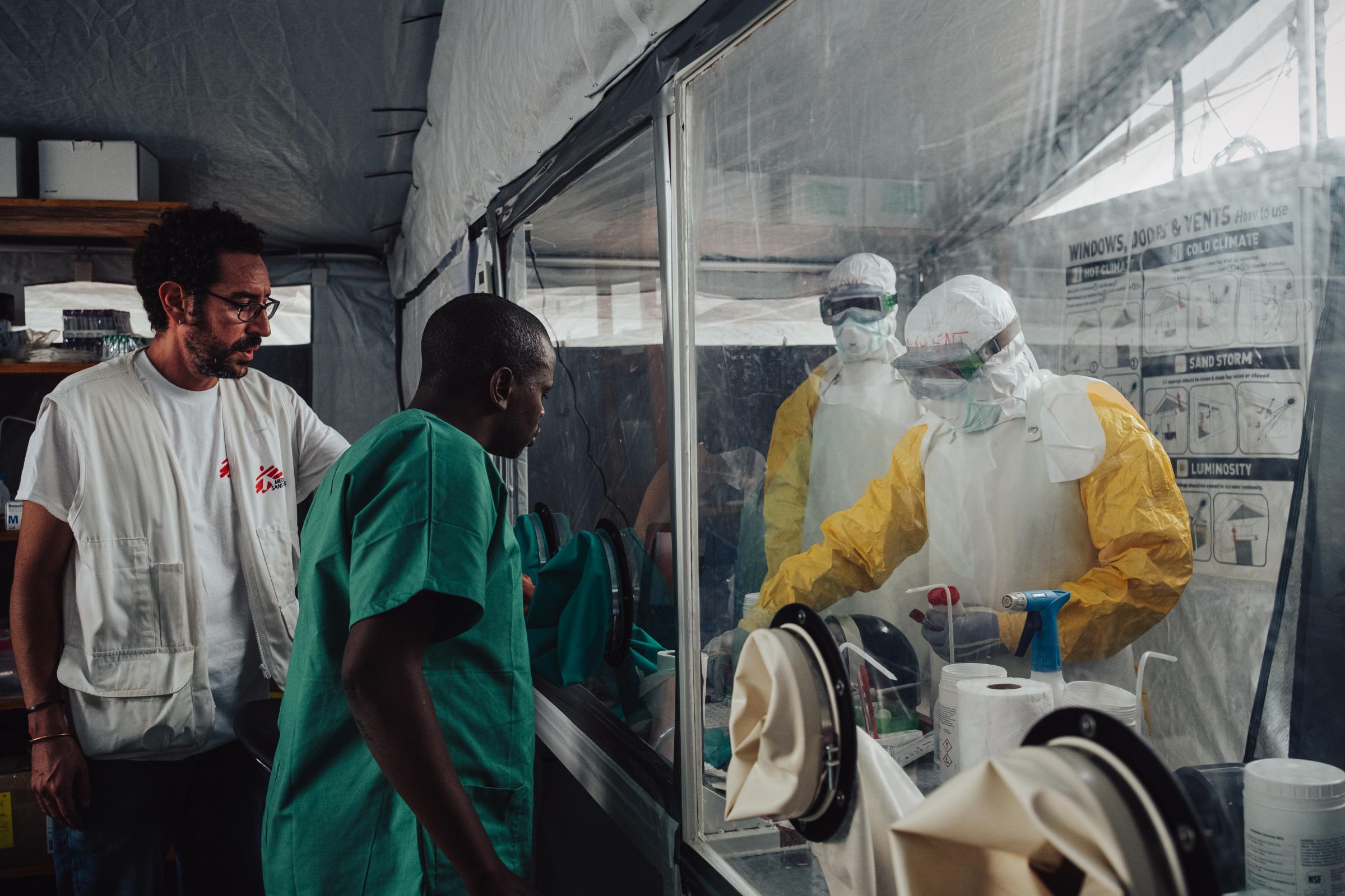 Ebola : « L'épidémie ne montre aucun signe de ralentissement »
