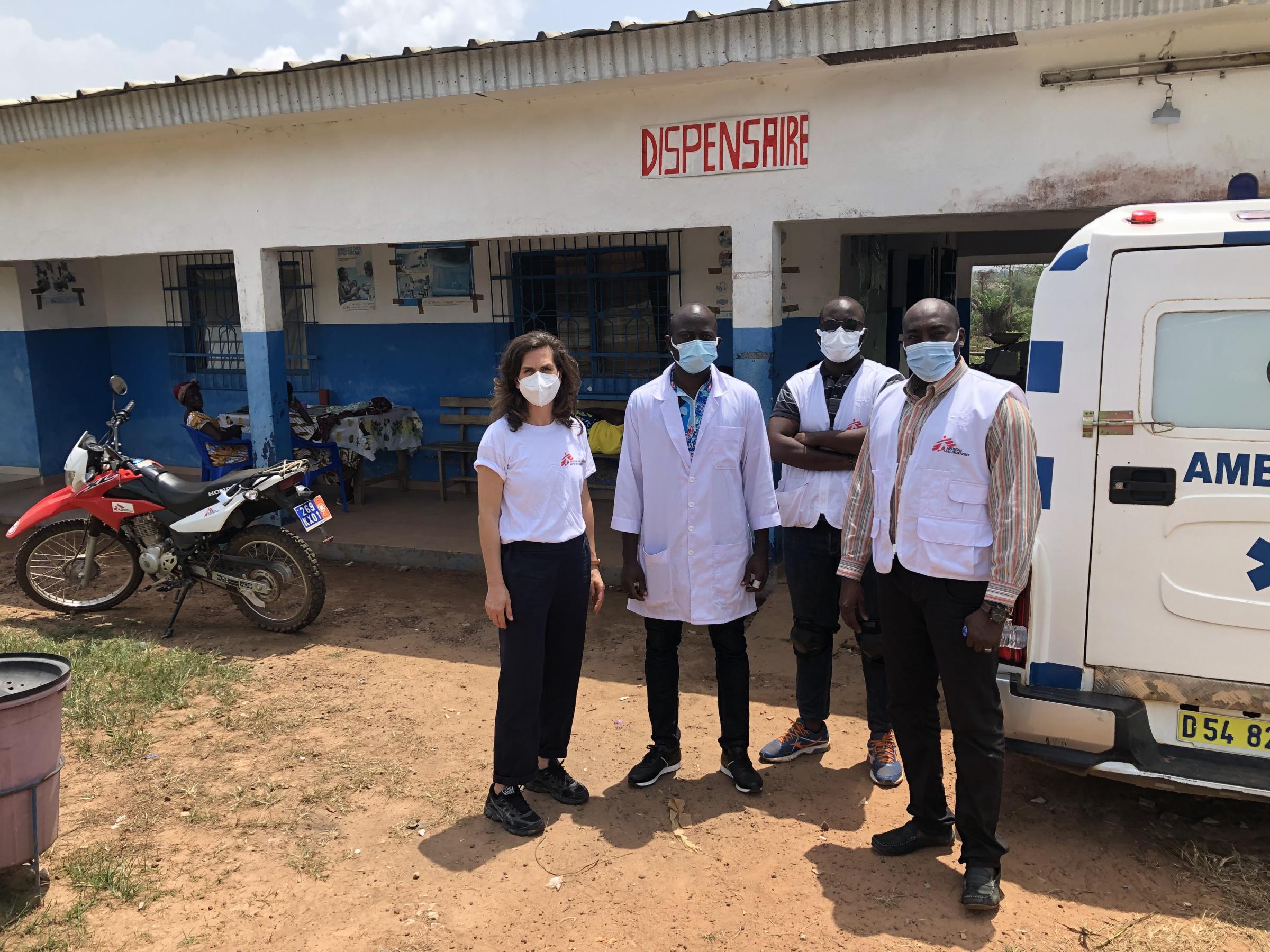 Laura Leyser, représentante autrichienne en développement de la santé, a effectué une visite de terrain en Côte d'Ivoire. Elle a visité des centres de santé à Agboville et s'est documentée sur les innovations numériques et la télémédecine dans le pays.