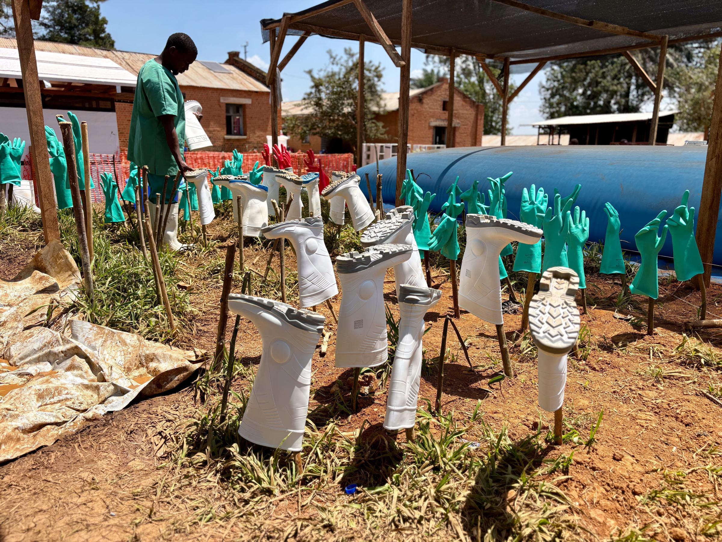 As Ebola Spreads to New Areas, MSF Rapid Response Teams Move Swiftly to Prevent a Wider Crisis