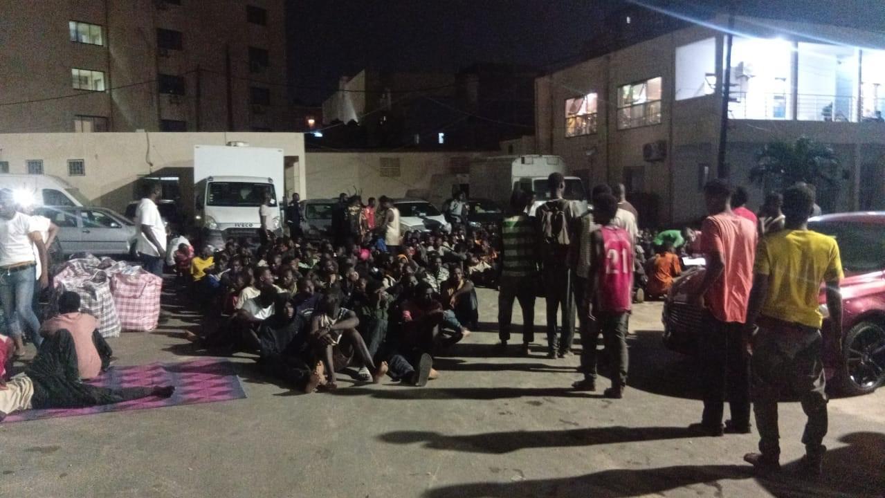 Une équipe de MSF apporte un soutien médical aux migrants en détresse arrivés à Dakar, Sénégal